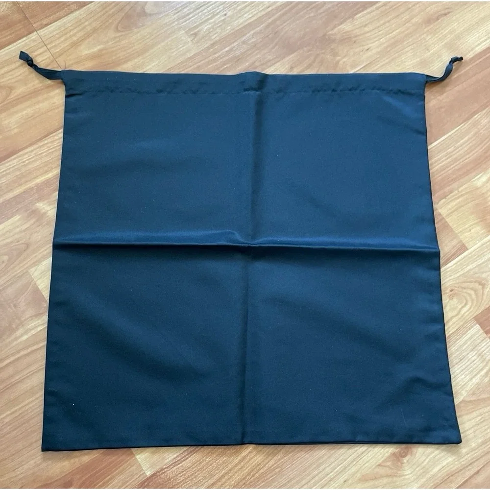 Black Dust Bag‎